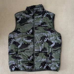 Swiss Tech Camo Puffer Vest